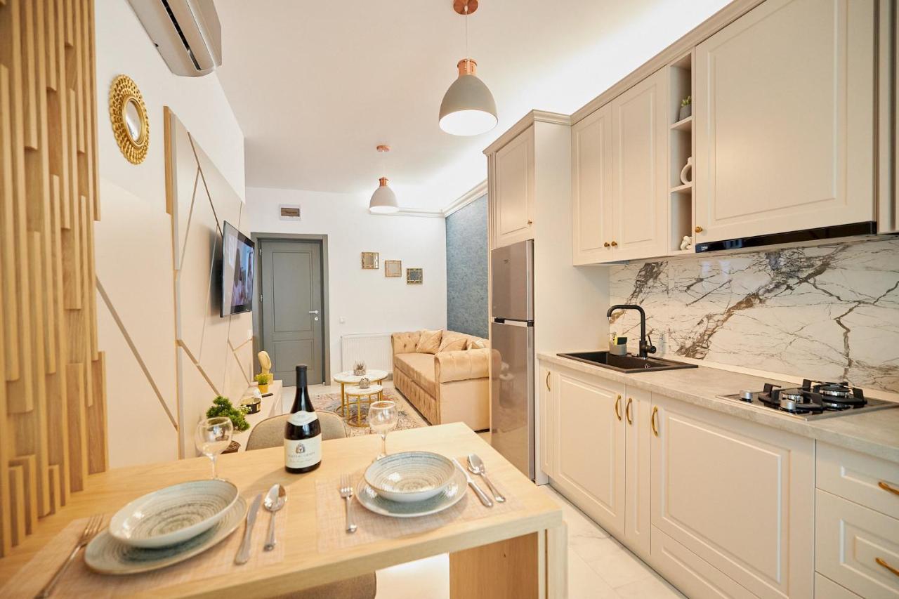 Uptown Apartments Iasi Exterior photo
