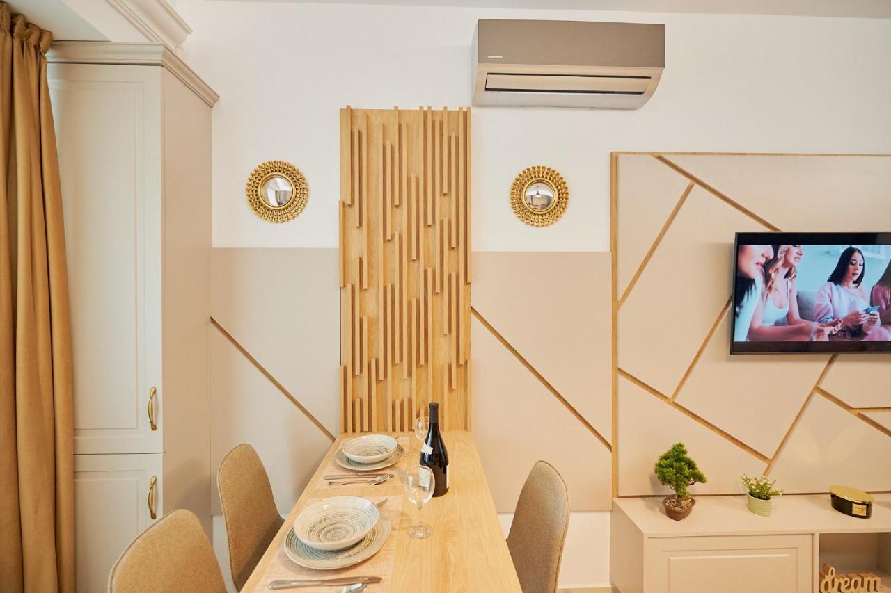 Uptown Apartments Iasi Exterior photo